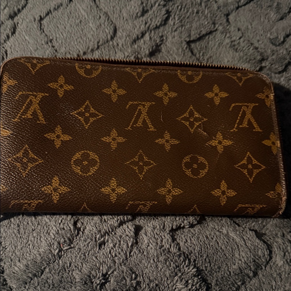 Louis Vuitton Brown and Gold Monogram Clutch